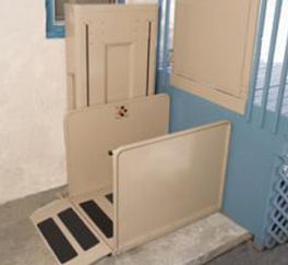 Indoor wheelchair accessibility lift system