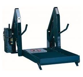 Electric wheelchair lift device